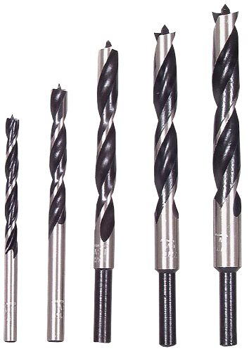 Five twist drill bits with dark blades and silver shafts.