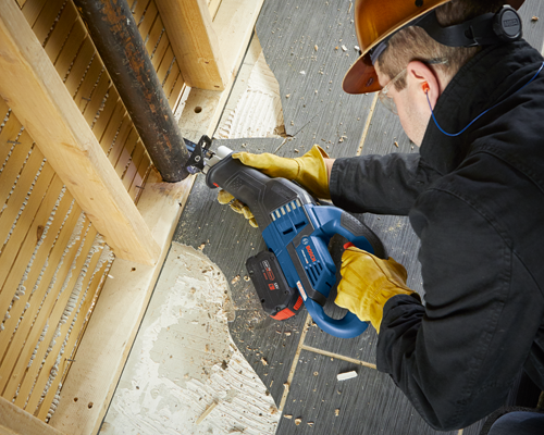 cordless-reciprocating-saw-18V-AMPshare-CORE18V-GSA18V-125K14A-Bosch-app-2-cut-Pipe