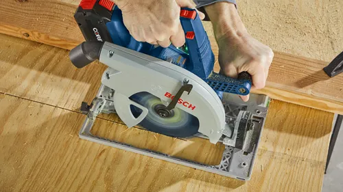 Bosch circular saw cutting wood.