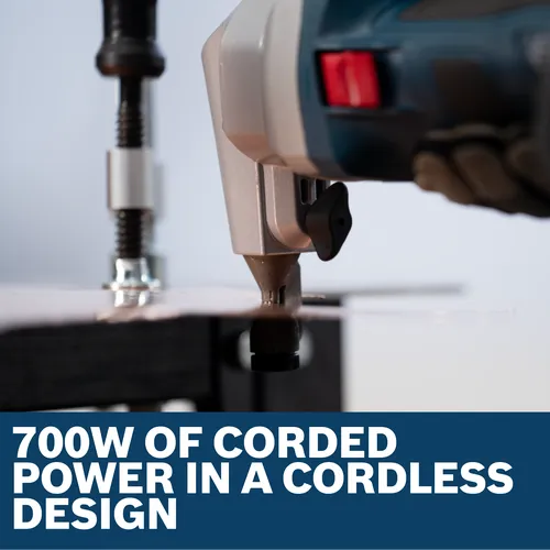 Image of worker using the Bosch GNA18V-16EN 18V 16-Gauge Nibbler to cut a copper plate.