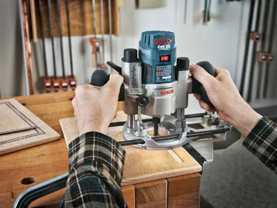 Bosch plunge base router.