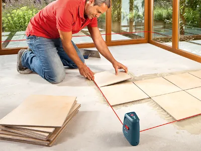 Self-Leveling Three-Line Laser_Floor Tiling