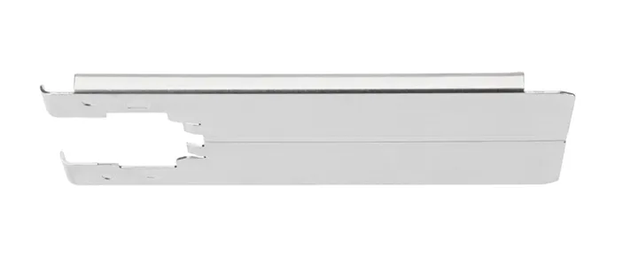 Support métallique brillant, avec bords incurvés et découpes rectangulaires.