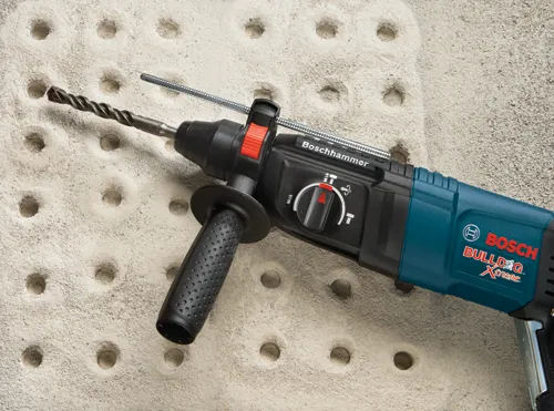 Bosch BULLDOG Xtreme marteau rotatif, perçage dans le béton.