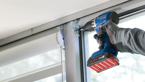 Perceuse sans fil Bosch GRS18V-400 HD, 18V, utilisée pour l'installation de stores.