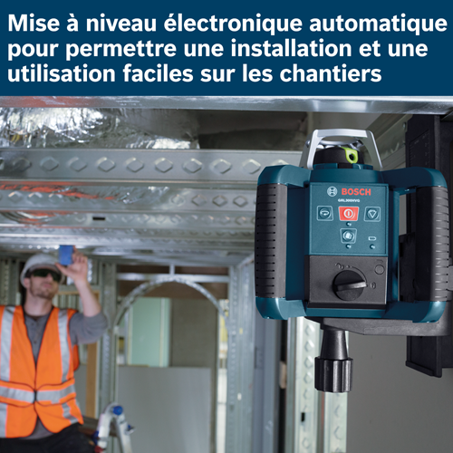 Bosch GRL300HVG laser autonivelant sur un chantier, avec un ouvrier.