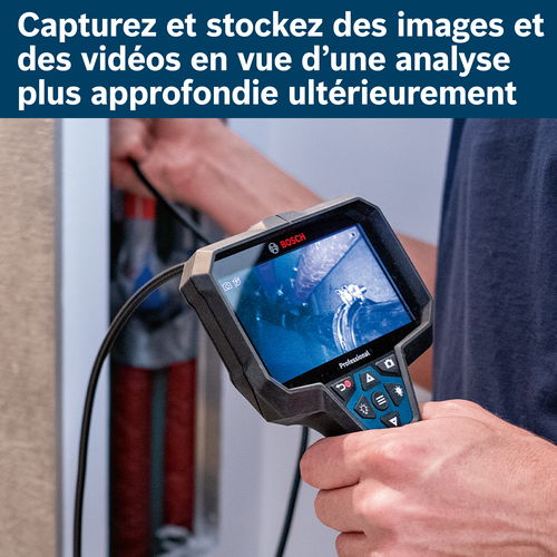 Caméra d'inspection Bosch Professional en cours d'utilisation, capturant une image ; texte visible « Capture et stockage d'images et de vidéos pour une analyse ultérieure ».