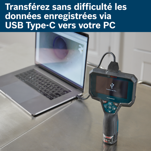 Dispositif Bosch connecté à un ordinateur portable via USB Type-C transférant des fichiers.