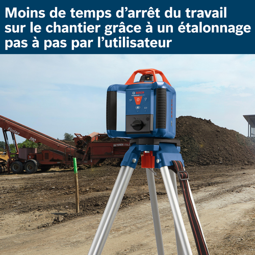 Nível laser électronique autonivelant Bosch Professional GRL4000-80CH sur trépied sur un chantier.