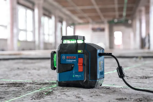 Bosch Professional GLL300-42G Niveau laser à technologie laser verte avec boutons "ON" et "OFF" visibles.