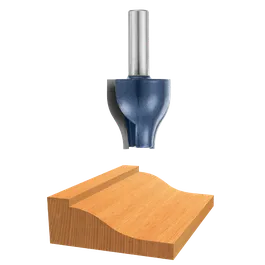 Fraise bleue et argentée au-dessus d'une pièce de bois façonnée.