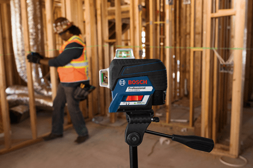 360⁰ Connected Green-Beam Three-Plane Leveling and Alignment-Line Laser_GLL3-330CG_Interior Wood Studs 360⁰ Connected Green-Beam Three-Plane Leveling and Alignment-Line Laser_GLL3-330CG_Interior Wood Studs