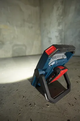 Bosch CORE 18V 4.0 Ah cordless work light.