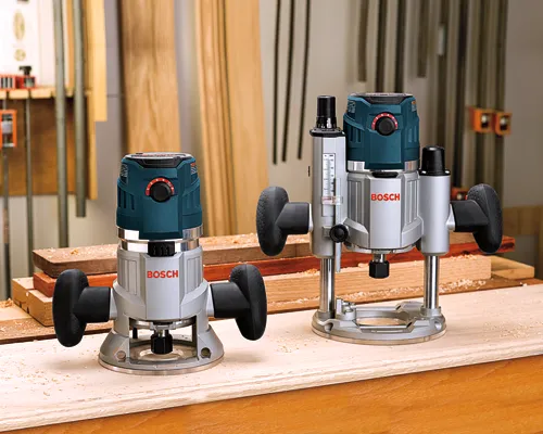 Enrutadores BOSCH sobre superficie de madera.