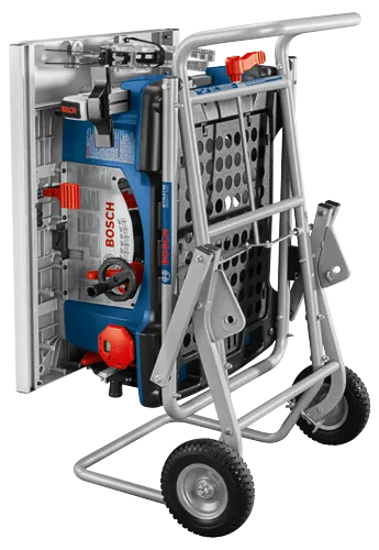 Mesa de sierra con elevación por gravedad Bosch GTA47W con ruedas, diversos controles en naranja y negro y marca Bosch.