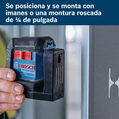 Nivel Bosch Professional GLL50-20G, con botones "OFF" y "ON", y etiqueta "OPEN", sostenido con una mano.