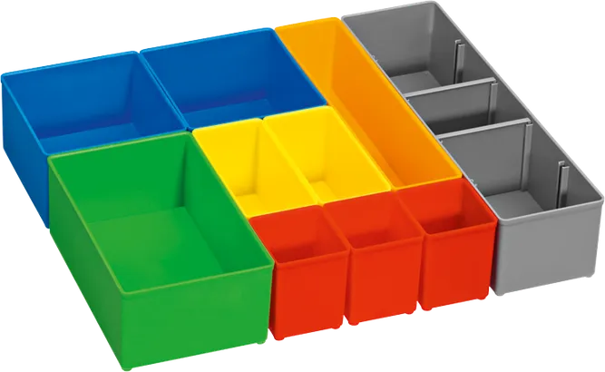 Surtido de contenedores de almacenamiento abiertos de colores.